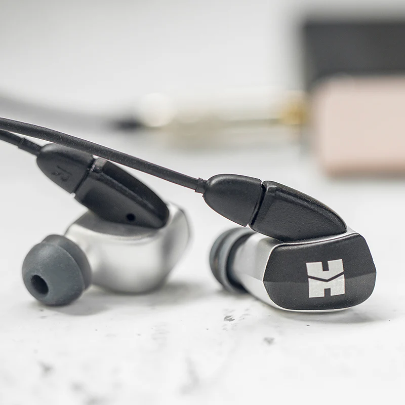 RE2000 Pro Silver In-Ear Monitor - Image 4
